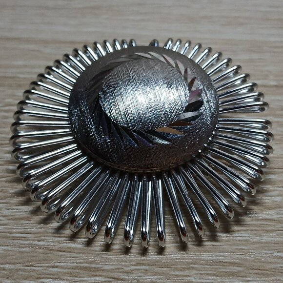 Vintage 1970s West Germany Silver Tone Round Scarf Clip #6 - Picture 2 of 10